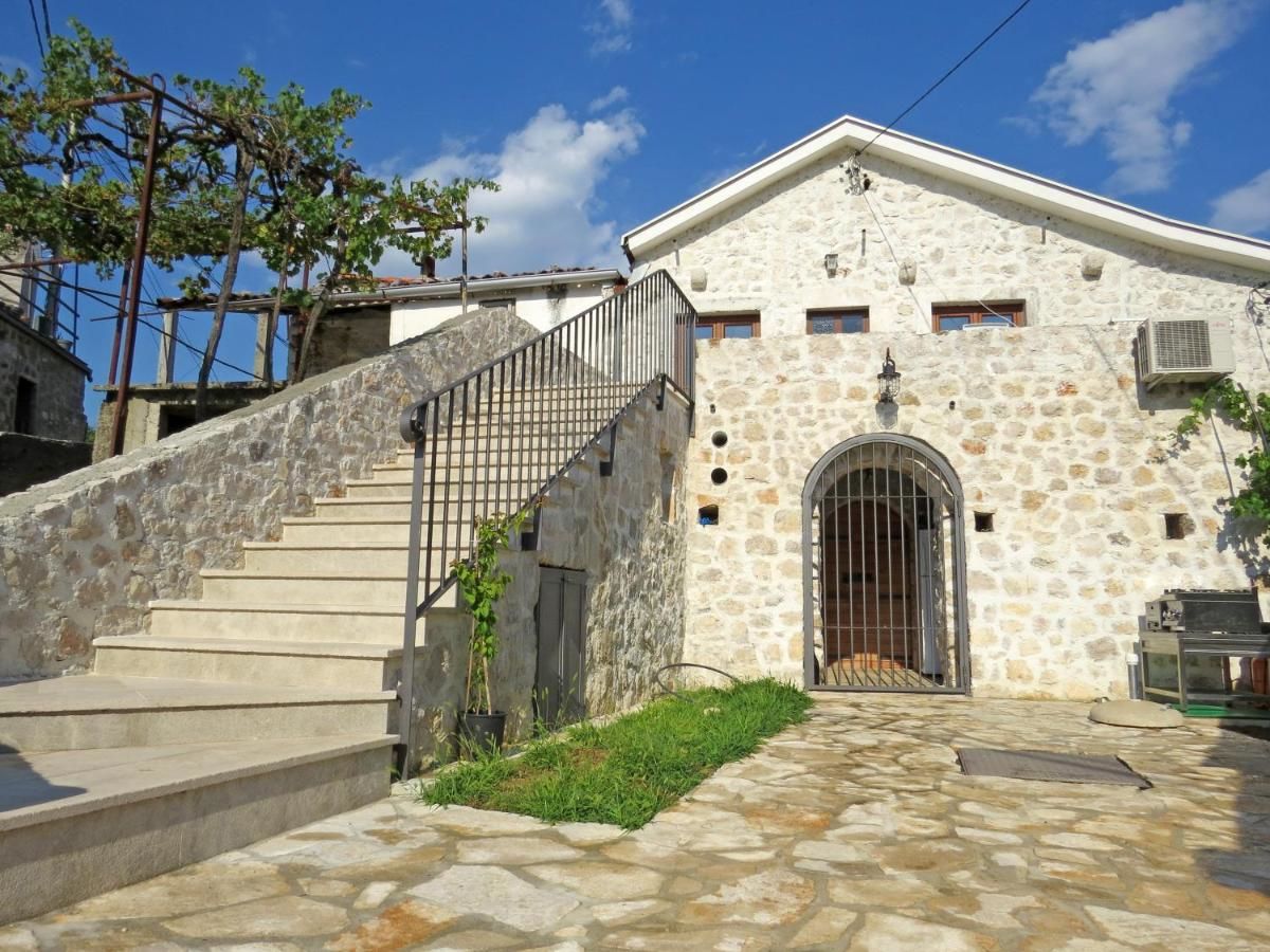 Загородные дома Estate & Winery San Duyevo Риека-Црноевича-13
