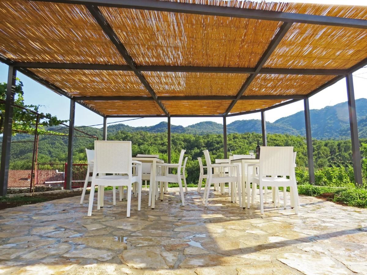Загородные дома Estate & Winery San Duyevo Риека-Црноевича-16